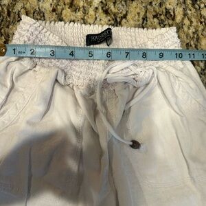 Sound Style Women's Cream Pants